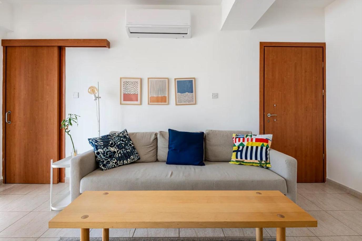 Top Floor Apartment City Center لارنكا المظهر الخارجي الصورة