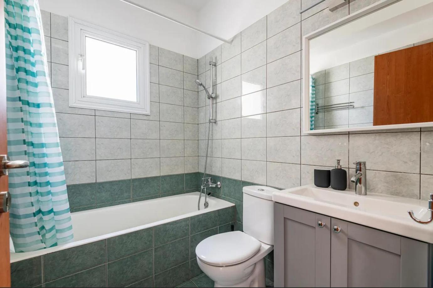 Top Floor Apartment City Center لارنكا المظهر الخارجي الصورة
