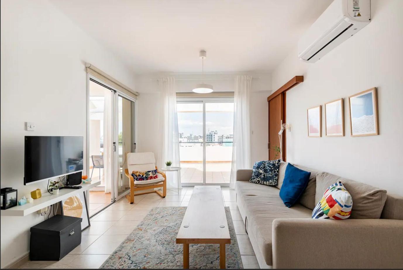 Top Floor Apartment City Center لارنكا المظهر الخارجي الصورة