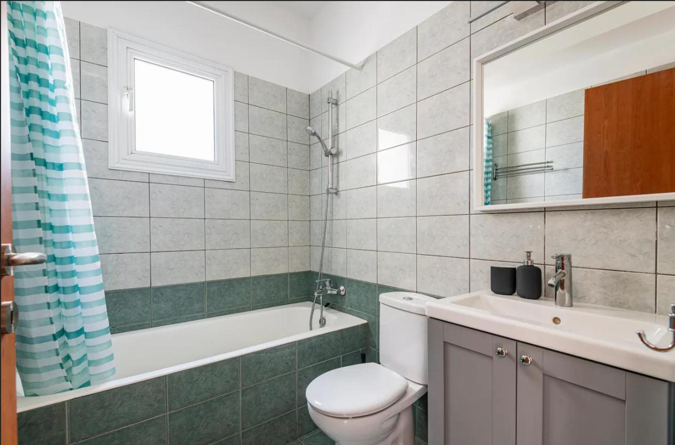 Top Floor Apartment City Center لارنكا المظهر الخارجي الصورة